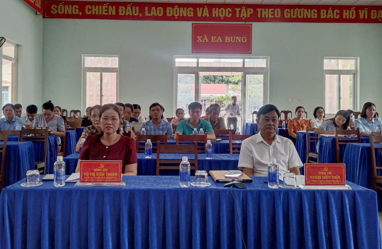 lãnh đạo đảng uỷ xã tham dư